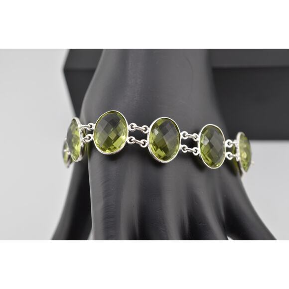 Unknown Jewelry - Faceted Light Green Glass Silver Tone Bracelet